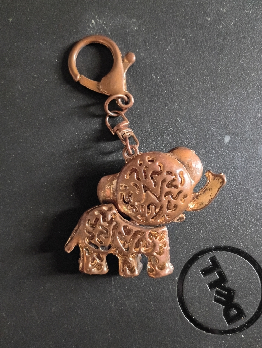 Cute Rhinestone Elephant Keychain - Picture 2 of 2